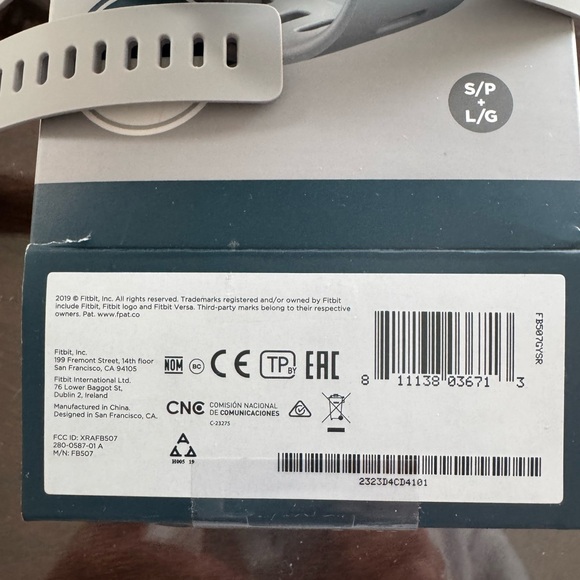 Fitbit Versa 2 Smartwatch - Silver - Picture 4 of 6